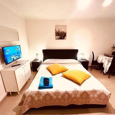 Monolocale A Mostacciano Apartment Rome Exterior photo